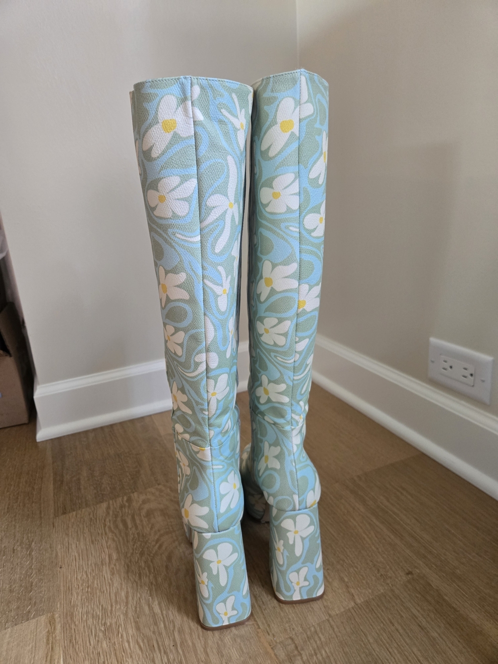 Larroude Floral Pattern Knee-High Platform Boots Tea Flower Hippie Tall - Picture 2 of 9